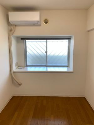 個室 - 横浜 港南中央 バス付き 駅徒歩6分 週払い16,000円} - ルームシェアルームメイト