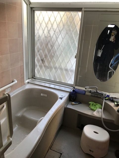 風呂 - 和室です　女性のみ} - ルームシェアルームメイト