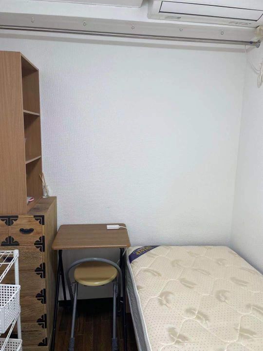 個室 - 山手線駒込駅徒歩１分　女性限定シェアハウス} - ルームシェアルームメイト