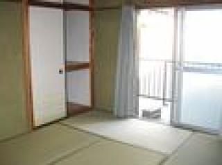 個室 - 神戸■駅徒歩１分■海近 庭付き■古民家の一戸建■女性限定■完全個室} - ルームシェアルームメイト