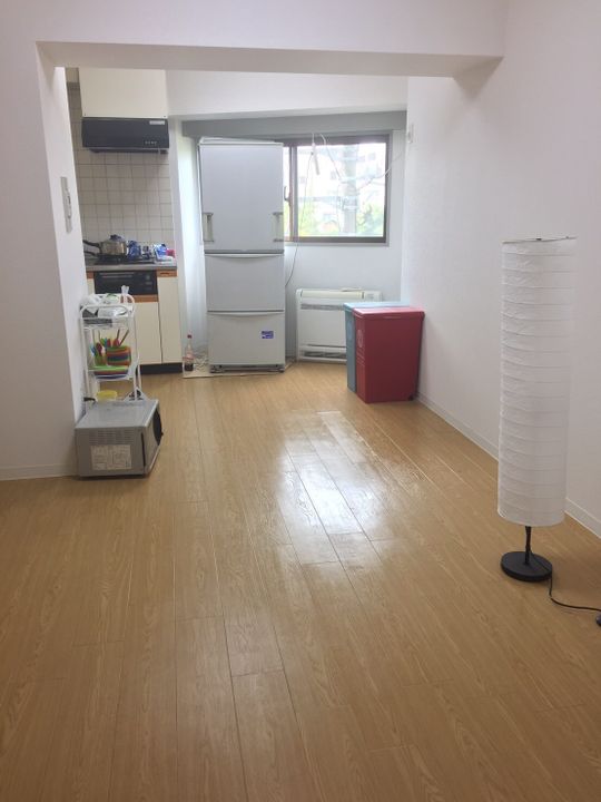 キッチン - 【初期費用０円】求職者へ向けた短期シェアハウス！} - ルームシェアルームメイト