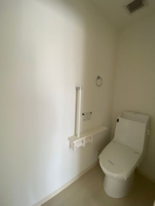 トイレ - 3ldk築15年以内　2名様単位でも可能。} - ルームシェアルームメイト