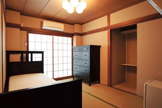 キッチン - 新宿近い！！中野のアットホームなシェアハウスで入居者募集中！！初期費用は家賃だけ！！} - ルームシェアルームメイト