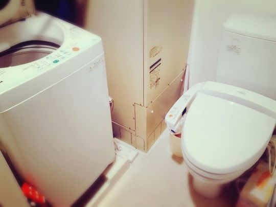 トイレ - 築浅☆東京タワーとスカイツリーのみえるデザイナーズマンションでルームシェアしませんか？} - ルームシェアルームメイト