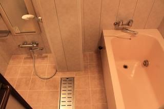 風呂 - 【鵜の木駅から徒歩5分】～賃料3.5万円・入居月は家賃１万円のみ！～} - ルームシェアルームメイト