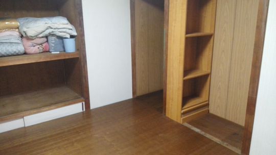 個室 - 格安　新百合ヶ丘　１人募集} - ルームシェアルームメイト