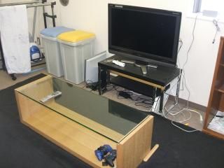 リビング - 美室・都心中心部で破格の3万円台★皆、暖かい住民の方々です♪} - ルームシェアルームメイト