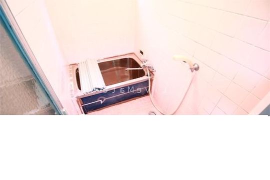 風呂 - 神戸の戸建てに住んでみませんか?　JR朝霧駅まで徒歩10分} - ルームシェアルームメイト