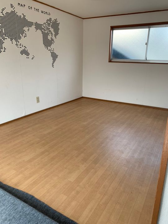 個室 - 浅草近くの下町風情でルームシェア　スカイツリーも見える} - ルームシェアルームメイト