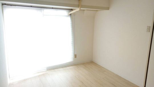 個室 - ＼＼初期費用0!お仕事も住む場所も同時にGET♪♪／／} - ルームシェアルームメイト