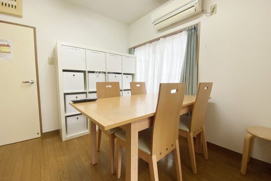 リビング - LAFESTA横浜元住吉　初回契約11か月で家賃2か月分フリーレントキャンペーン実施中！} - ルームシェアルームメイト