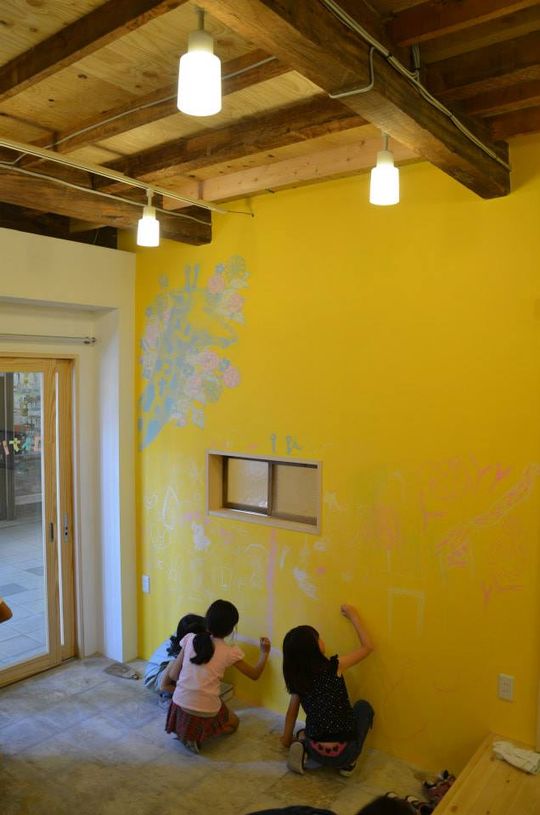 リビング - 国立【コトナハウス】こどもの声があふれるシェアハウス} - ルームシェアルームメイト