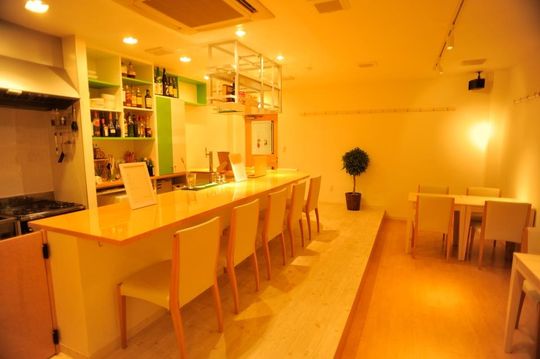 ダイニング - 大宮駅徒歩５分ショットバー時間貸し１h￥３０００〜} - ルームシェアルームメイト