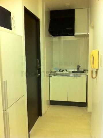 個室 - 新規OPENにつき、キャンペーン実施中!西川口駅徒歩4分　鍵付き、広々とした個室} - ルームシェアルームメイト