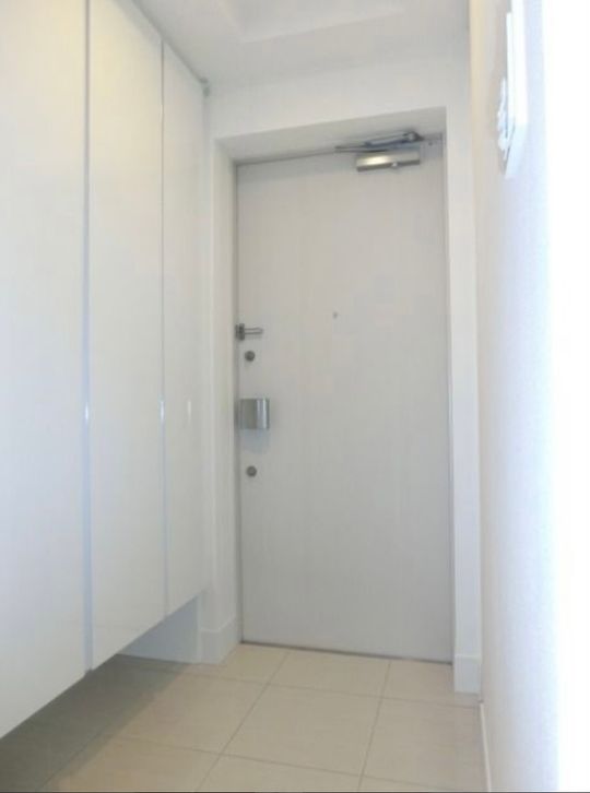 玄関 - 池袋　マンション3LDK} - ルームシェアルームメイト