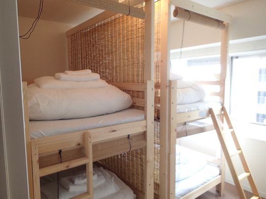 ベッド - ★オープニングキャンペーン実施中★初月費用半額！！蒲田駅徒歩3分！！ドミトリー（シェアハウス）} - ルームシェアルームメイト