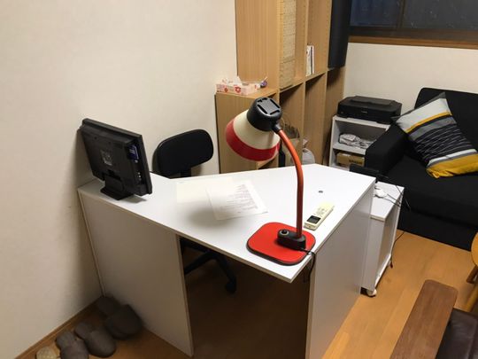 リビング - 【大阪駅30分】大阪府交野市、最寄り駅徒歩10分のちょうどいい田舎の1軒屋でシェアハウスしませんか？} - ルームシェアルームメイト