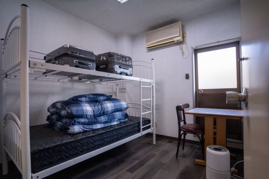 個室 - 【1ヶ月フリーレントキャンペーン中】【審査なし】武蔵新城駅徒歩2分！渋谷まで30分！格安個室！} - ルームシェアルームメイト