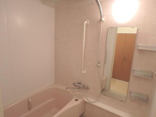 風呂 - 即入居可能ルームシェア！} - ルームシェアルームメイト