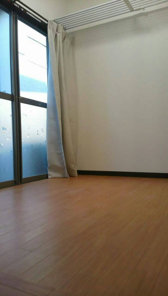 個室 - ★〜閑静なのにアクセス抜群、最寄り駅まで徒歩8分です〜} - ルームシェアルームメイト