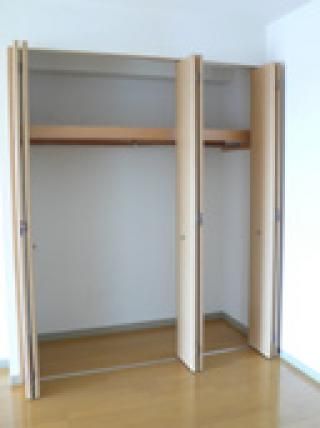 収納 - 東武東上線上福岡徒歩0分と徒歩5分の物件です。} - ルームシェアルームメイト