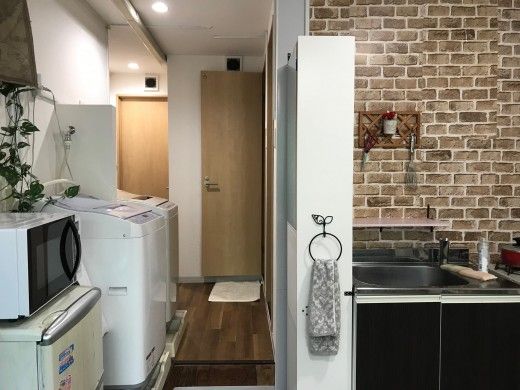 キッチン - 湘南新宿ライン、横須賀線、山手線まで一駅の好立地物件♪} - ルームシェアルームメイト