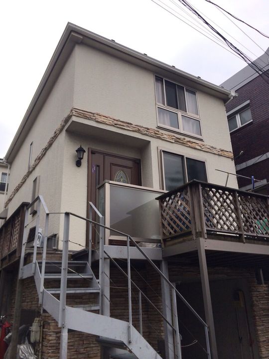 建物 - 必見❗️渋谷駅より電車で10分の女性専用一軒家シェアハウスです❗️即入居可能❗️しかも今月分の日割りお家賃を無料にいたします❗️} - ルームシェアルームメイト