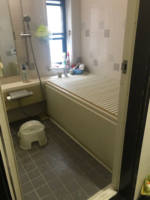 風呂 - 駅まで徒歩5分の個室シェアハウス} - ルームシェアルームメイト