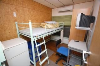 個室 - 池袋から電車で８分、女性専用ハウス} - ルームシェアルームメイト