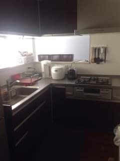 キッチン - 新宿区富久町一軒家の一部屋を貸し出し} - ルームシェアルームメイト