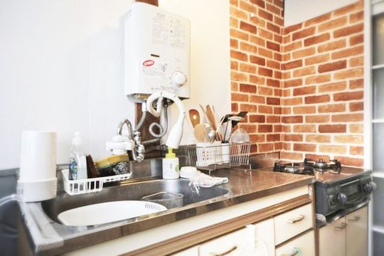 キッチン - Only showing me your passport, no deposit, no surety, no utility costs,} - ルームシェアルームメイト