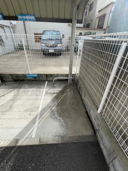 駐車スペース - JR板橋駅徒歩5分　バイク駐輪場お貸しします！} - ルームシェアルームメイト