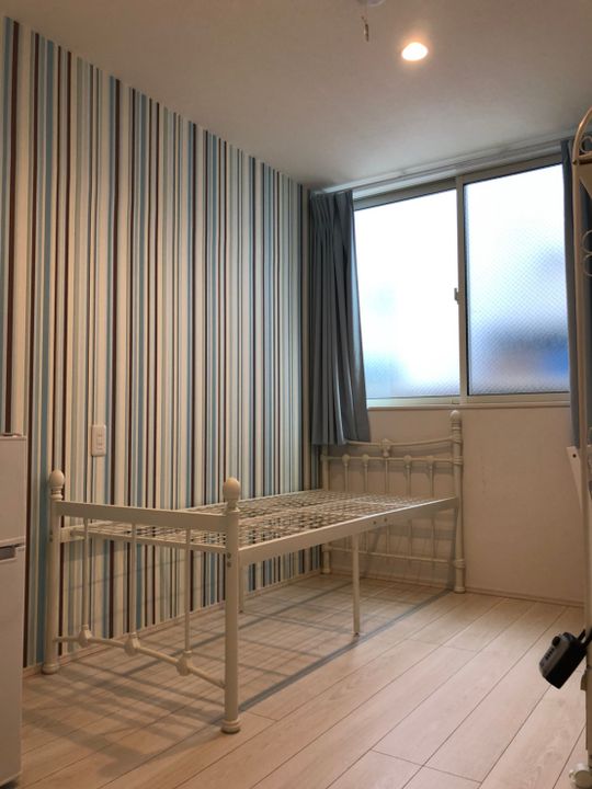 個室 - ★池袋徒歩圏内！お友達紹介でキャッシュバック5万円！} - ルームシェアルームメイト