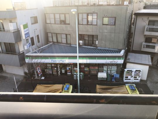 眺望 - 家賃29,500円～ファミマ徒歩0分！バス停徒歩0分！足立小台駅徒歩12分！エアコン、冷蔵庫付き！WIFI無料！} - ルームシェアルームメイト