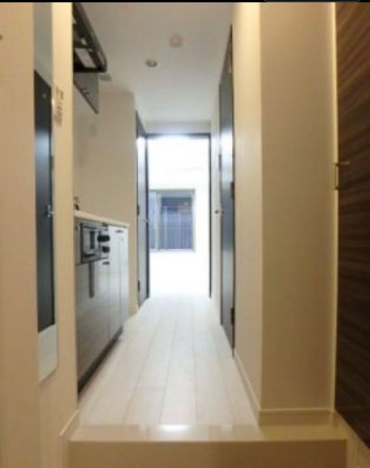 玄関 - 7月27日までお部屋貸せます} - ルームシェアルームメイト