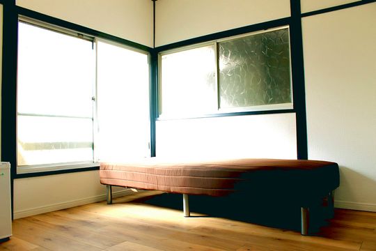 個室 - おしゃれなカフェ風シェアハウス!中央線三鷹駅!シェアハウスひだまり} - ルームシェアルームメイト