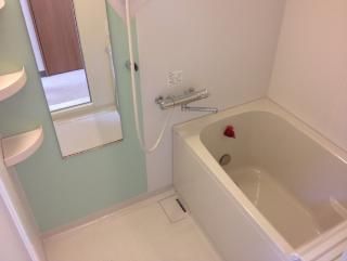 風呂 - 新宿まで徒歩圏内!!初台駅まで徒歩6分!!部屋も綺麗な好立地物件!!} - ルームシェアルームメイト