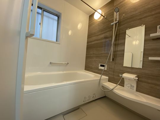 風呂 - 家賃1か月無料!猫と一緒に住める女性専用シェアハウス！JR藤沢駅} - ルームシェアルームメイト