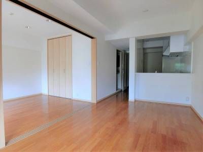 リビング - 朝日広尾マンション 315号室} - ルームシェアルームメイト