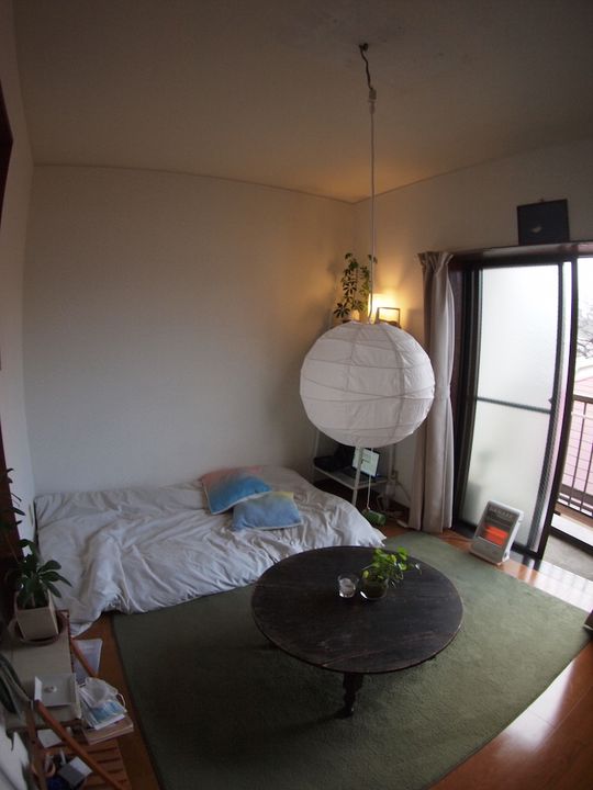 個室 - サブレット貸し　新宿駅より一駅　笹塚駅。} - ルームシェアルームメイト