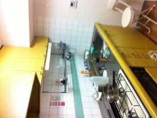 キッチン - 安くしました。恵比寿¥30,000☆1月入居の方お得！} - ルームシェアルームメイト