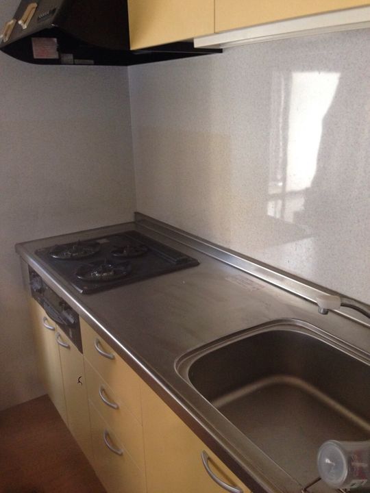 キッチン - 【※早い者勝ちです!】恵比寿!!　都心に住みたい方は非常に便利です!!【￥60,000】} - ルームシェアルームメイト