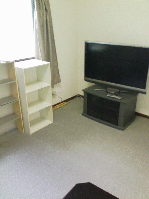 個室 - 喫煙可！秋葉原、新宿、池袋通勤可能圏内、角部屋個室３９０００円} - ルームシェアルームメイト