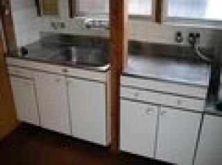 キッチン - 神戸■駅徒歩１分■海近 庭付き■古民家の一戸建■女性限定■完全個室} - ルームシェアルームメイト