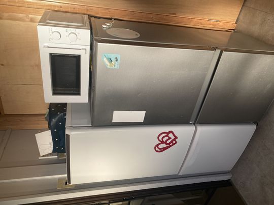 キッチン - 福島駅の近くの好立地でシェアハウスに住みませんか？？} - ルームシェアルームメイト