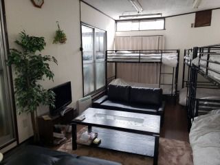 リビング - 【家賃18,000円~‼️】【品川区西大井】激安シェアハウス‼️} - ルームシェアルームメイト