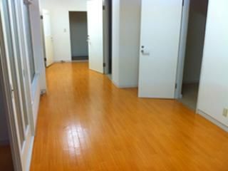 玄関 - 新宿のゲストハウス} - ルームシェアルームメイト