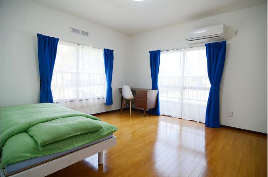 個室 - 【9月30日までにお申し込みで初月賃料半額!!さらに折り畳み自転車プレゼント】} - ルームシェアルームメイト