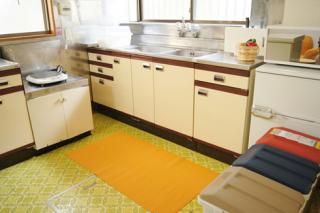 キッチン - 〈 品川 〉 1戸建て 女性専用 シェアハウス} - ルームシェアルームメイト