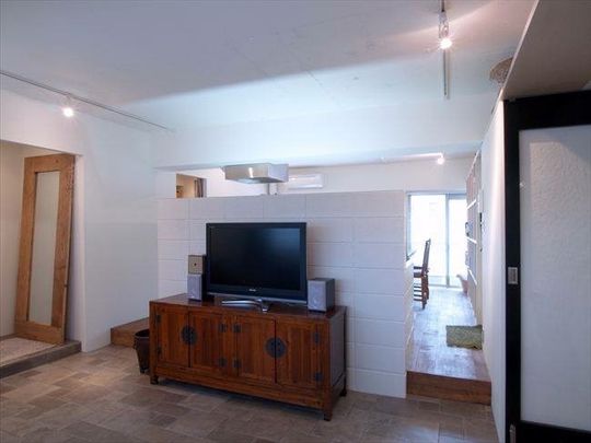 キッチン - 至急！サブレット　５月１～３１日} - ルームシェアルームメイト